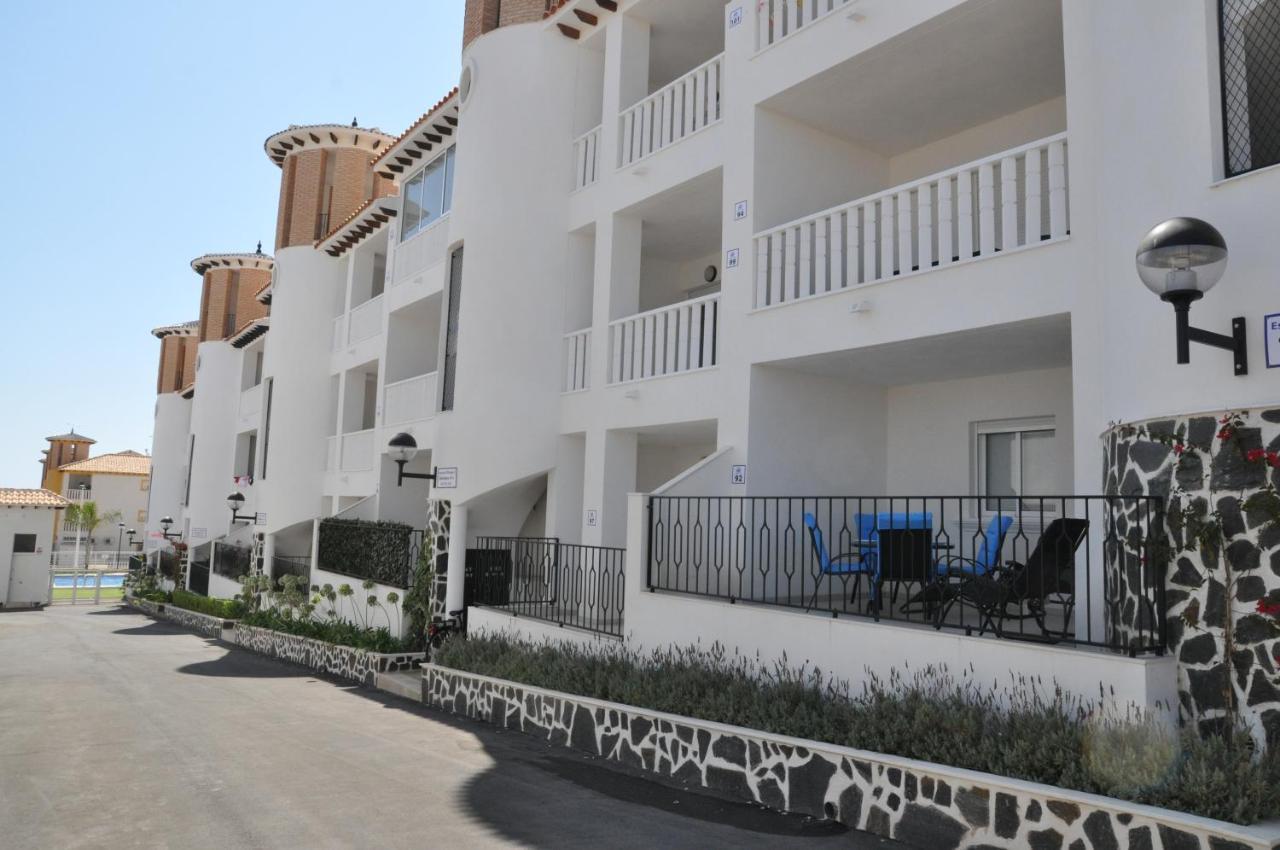 Appartement Residencial El Pinet Beach à La Mariña Extérieur photo